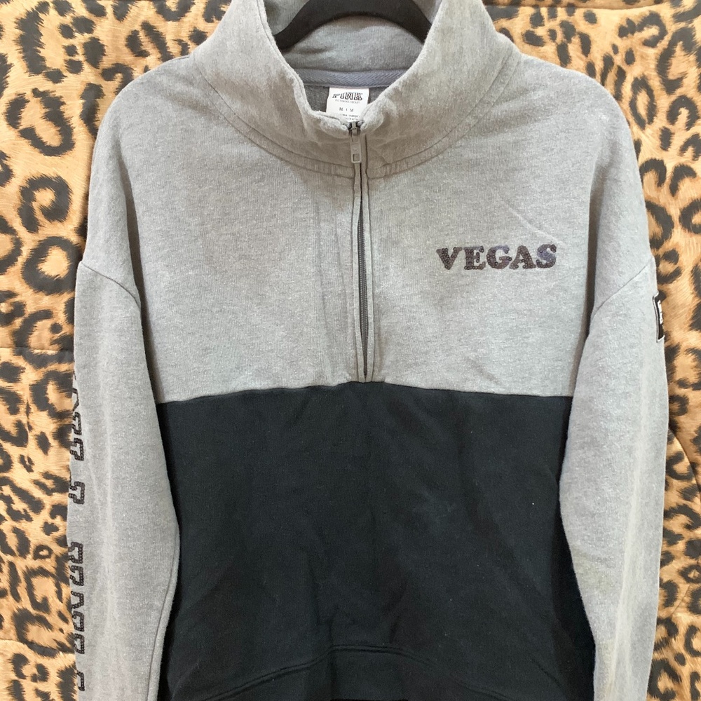 ▪️5 For $25!▪️  VS PINK Quarter Zip
